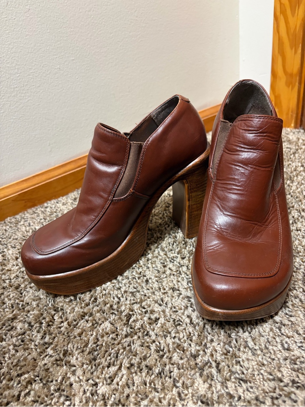 Steve Madden Brown Leather Platform Heels - Picture 2 of 4